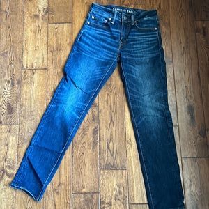 American Eagle men’s jeans.  Like new. 28x32